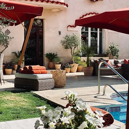 Maskali Bed & Breakfast 4*
